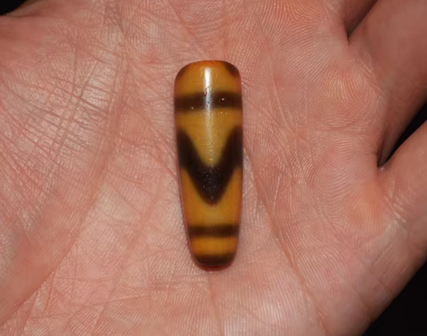 Real Tibetan Ancient Broken Tiger Tooth Dzi Bead Amulet Pendant Genuine Old Antique Himalaya Agate Nepal Water Wave Pure Gzi Talisman Bracelet