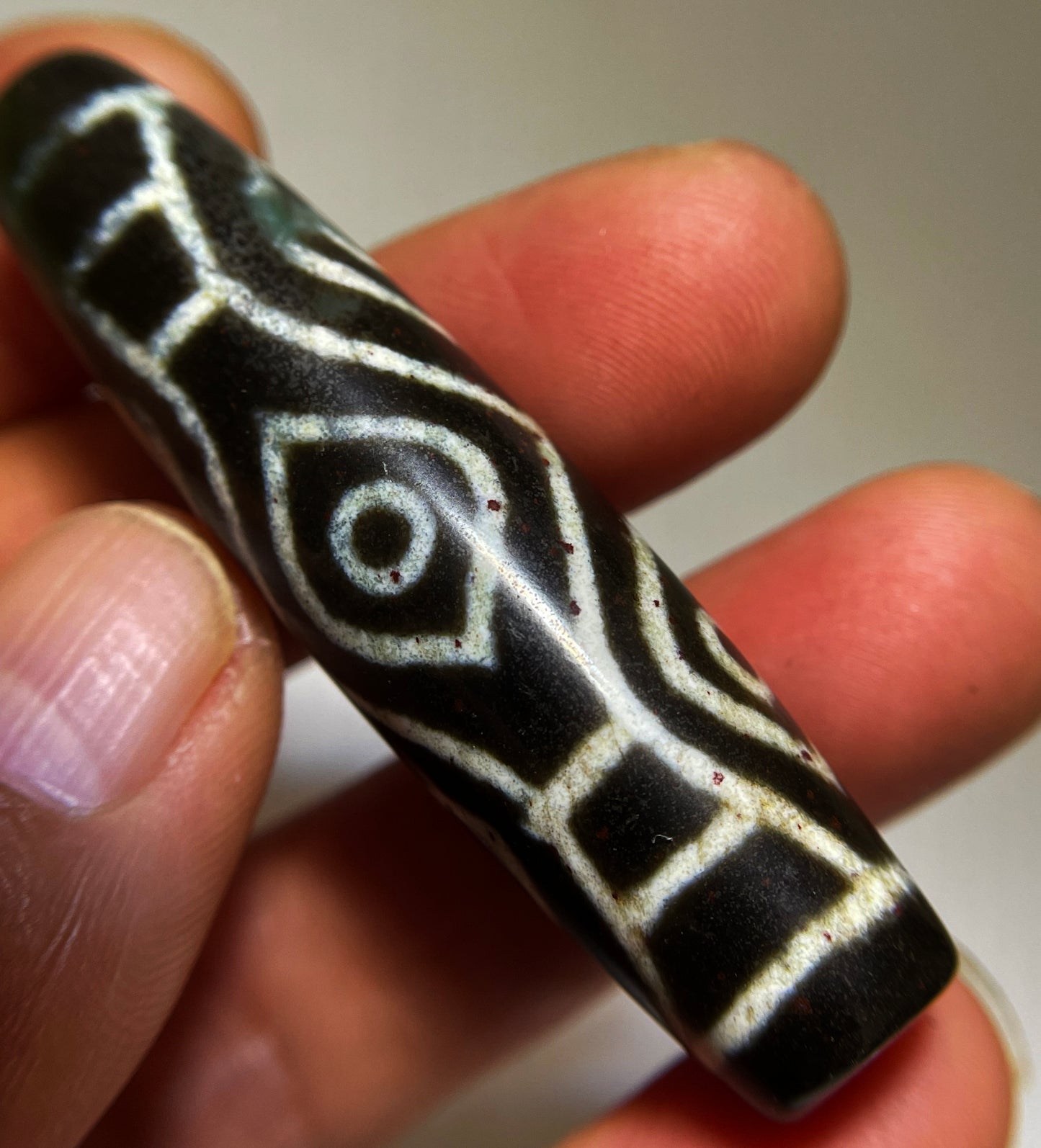 Real Tibetan Ancient Dragon Six Eyes Dzi Bead Pendant Amulet Himalayan Old Antique Agate Cinnabar Bloodspots 6 Eyed Pure Gzi Talisman