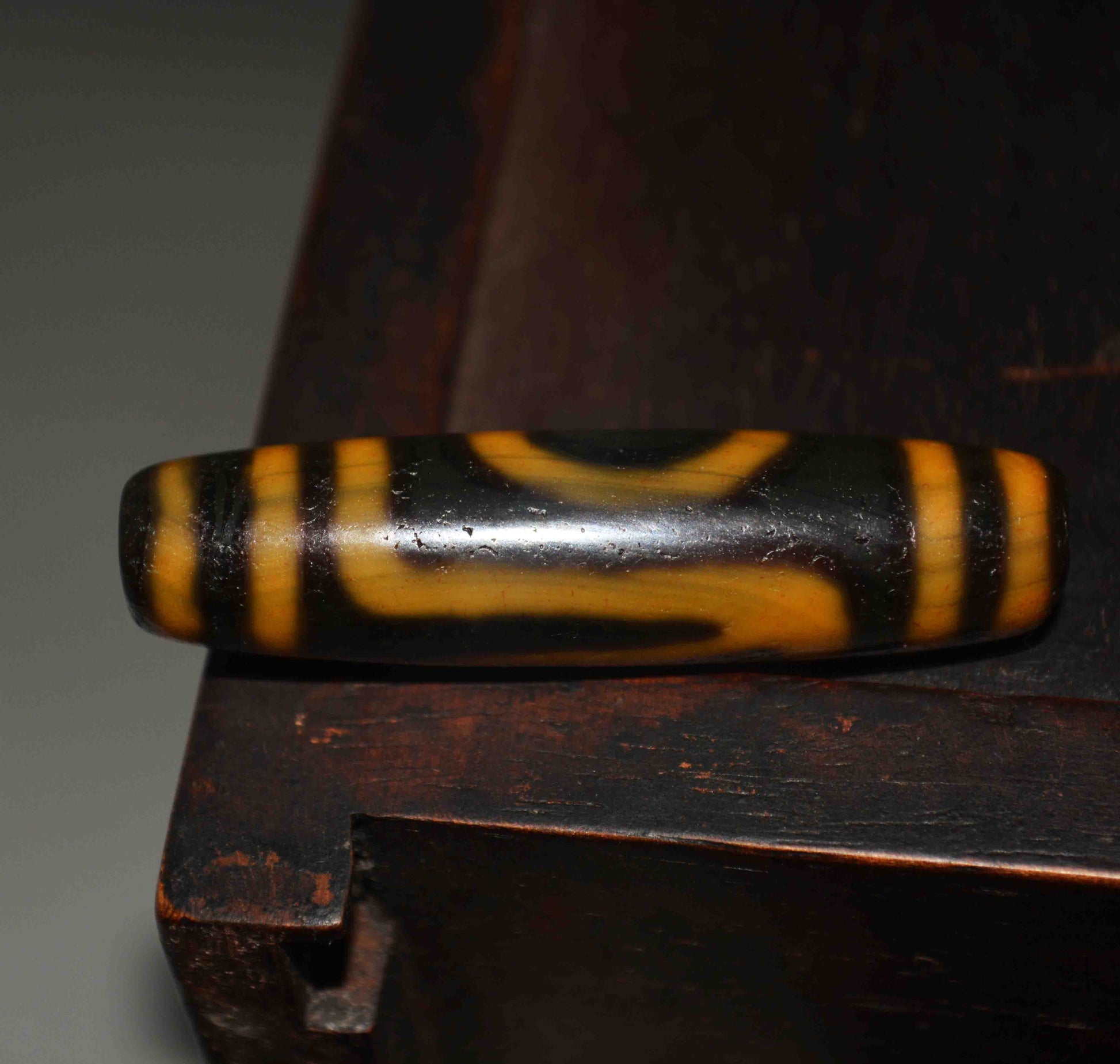 Real Tibetan Ancient One Eye Mountain Dzi Bead Amulet Himalayan Pure 1 Eye Gzi Pendant Genuine Old Antique Agate Talisman Bracelet