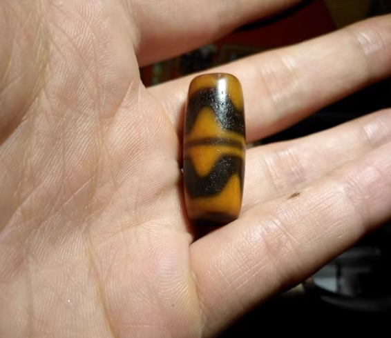 Real Tibetan Ancient Tiger Tooth Dzi Bead Water Wave Amulet Himalayan Agate Pure Genuine Old Gzi Pendant Talisman