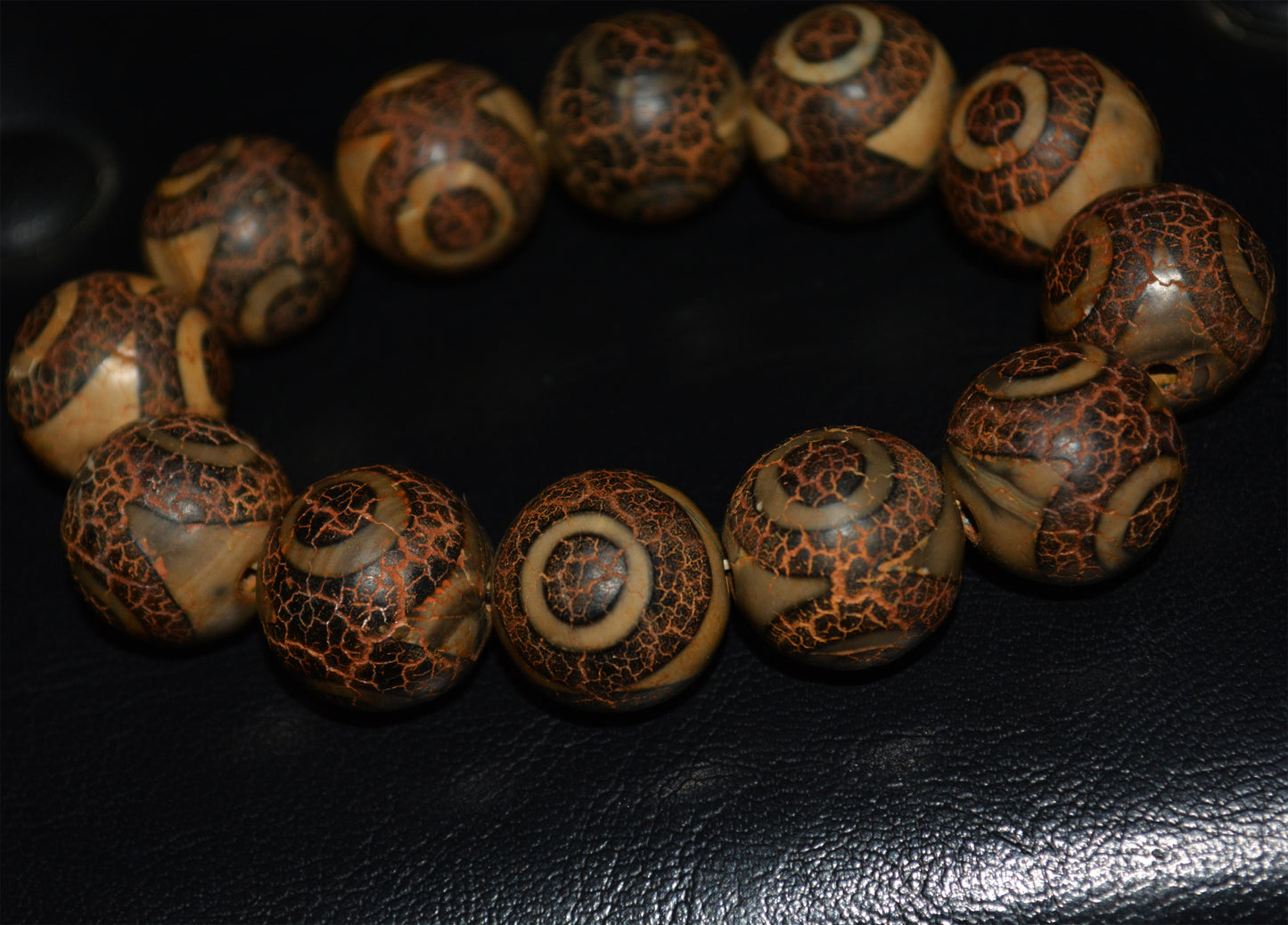 Real Tibetan Old Ancient Three Eyes Dzi Bead Bracelet Talisman Himalayan Amulet Agate Stone Pure 3 Eyed Gzi Mala