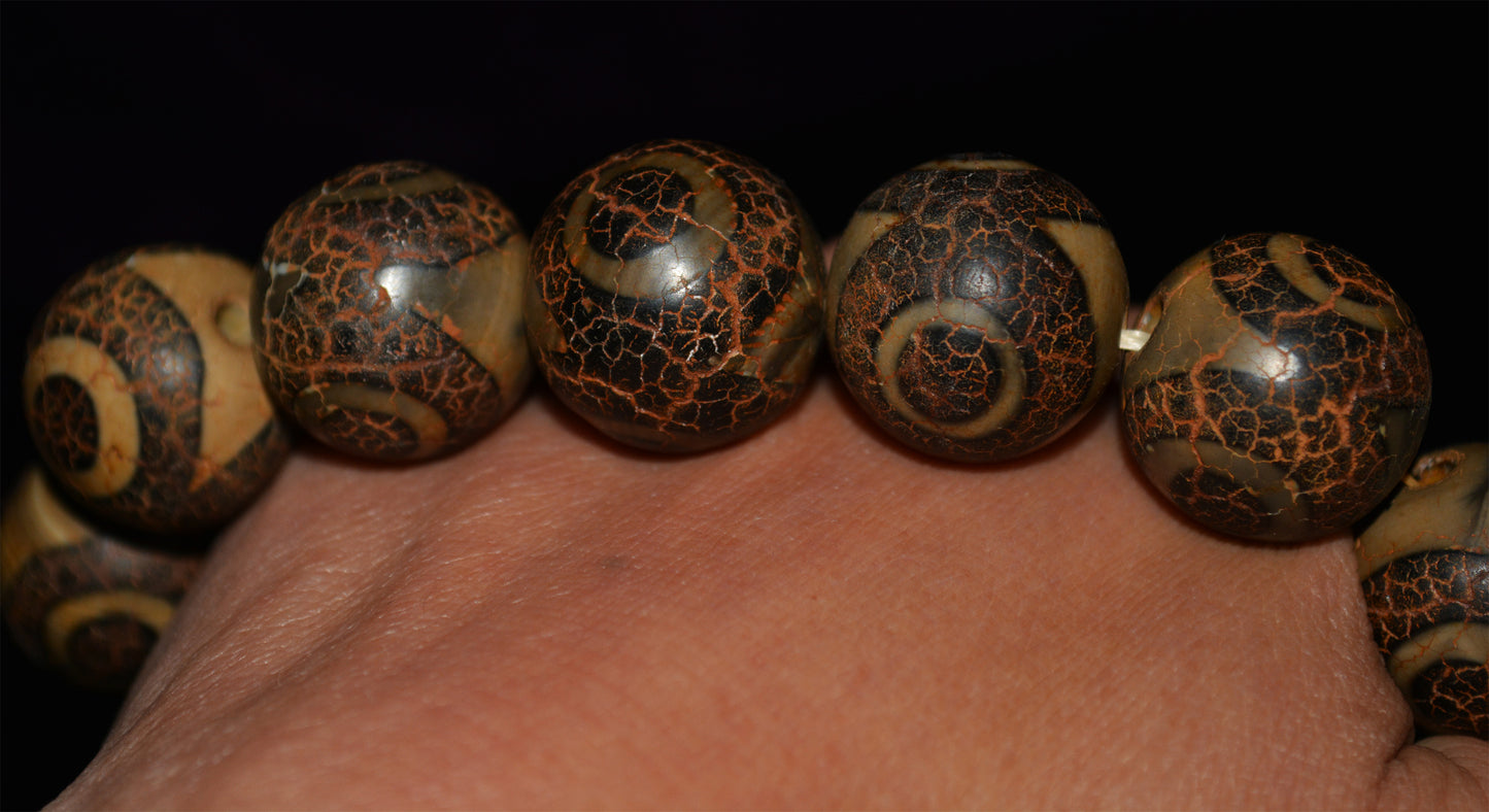 Real Tibetan Old Ancient Three Eyes Dzi Bead Bracelet Talisman Himalayan Amulet Agate Stone Pure 3 Eyed Gzi Mala