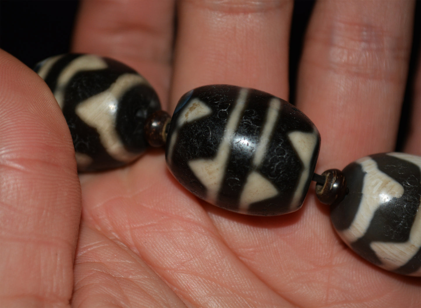 Real Tibetan Old Ancient Tiger Tooth Dzi Bead Bracelet Amulet Himalaya Water Wave Pure Zigzag Gzi Talisman Mala