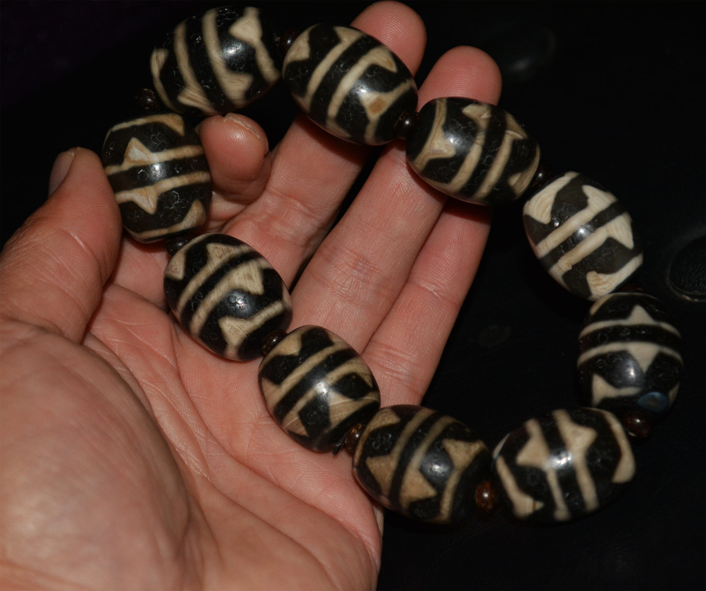 Real Tibetan Old Ancient Tiger Tooth Dzi Bead Bracelet Amulet Himalaya Water Wave Pure Zigzag Gzi Talisman Mala