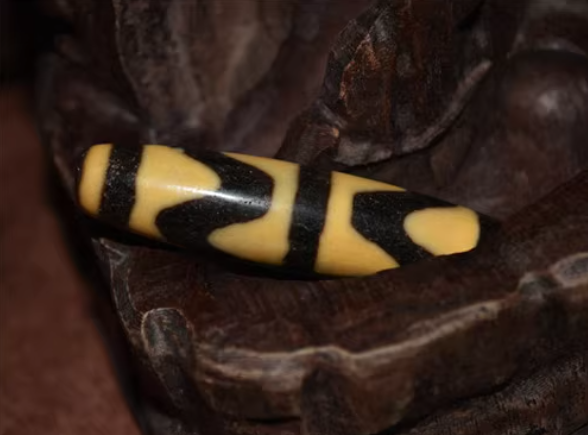 Real Tibetan Old Ancient Tiger Tooth Dzi Bead Talisman Amulet Himalayan Pendant Water Wave Agate Zigzag Antique Nepal Genuine Pure Gzi Bracelet