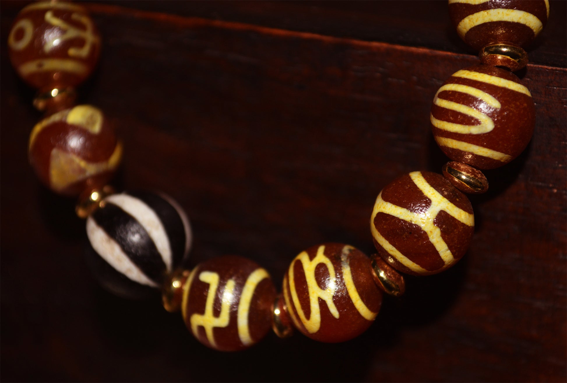 Real Tibetan Old Ancient Water Wave Dzi Beads Bracelet Amulet Mala Himalayan Agate Nectar Bottle Tiger Tooth Gzi Tibet Prayer Talisman