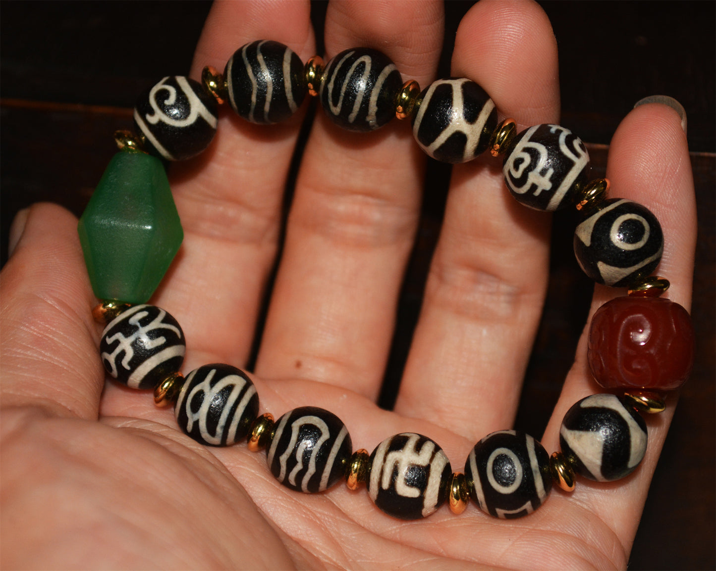 Real Tibetan Old Ancient Water Wave Dzi Beads Bracelet Amulet Mala Himalayan Agate Tiger Tooth Gzi Tibet Prayer God of Wealth Green tara Talisman