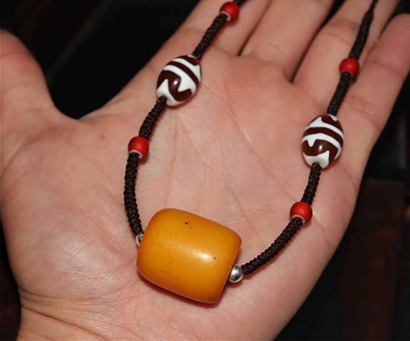 Real Tibetan Old Antique Baltic Egg Yolk Amber Necklace Pendant Amulet Zigzag Tiger Tooth Dzi Bead