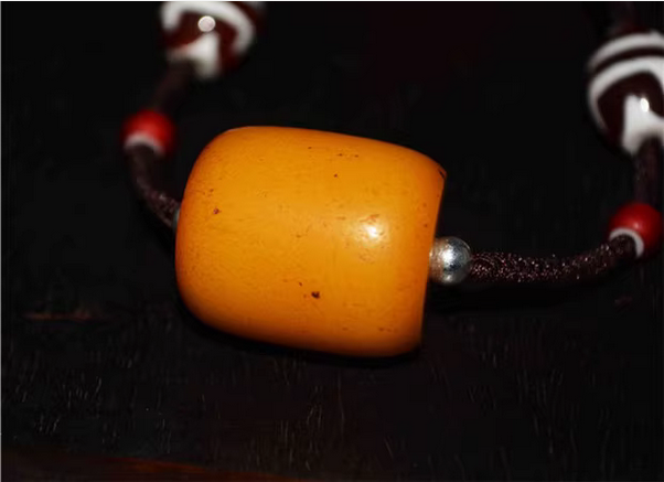 Real Tibetan Old Antique Baltic Egg Yolk Amber Necklace Pendant Amulet Zigzag Tiger Tooth Dzi Bead