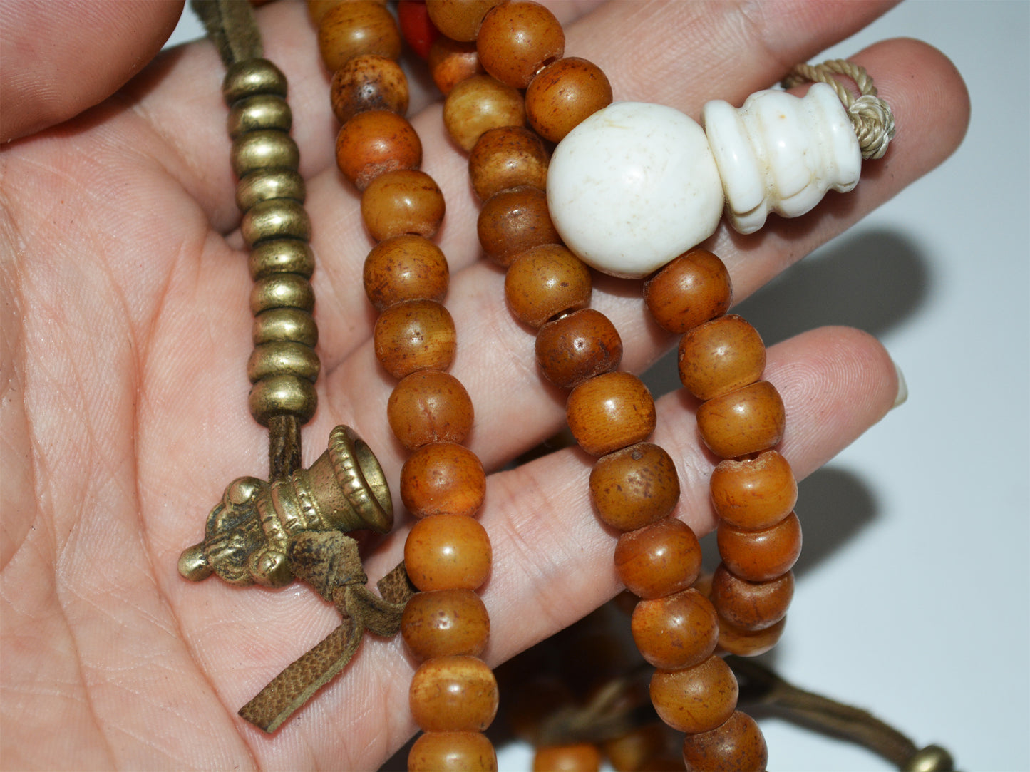 Real Tibetan Old Antique Kapala Bone Bracelet Mala Prayer Beads Rosary Amulet Himalaya Genuine Necklace Talisman 108