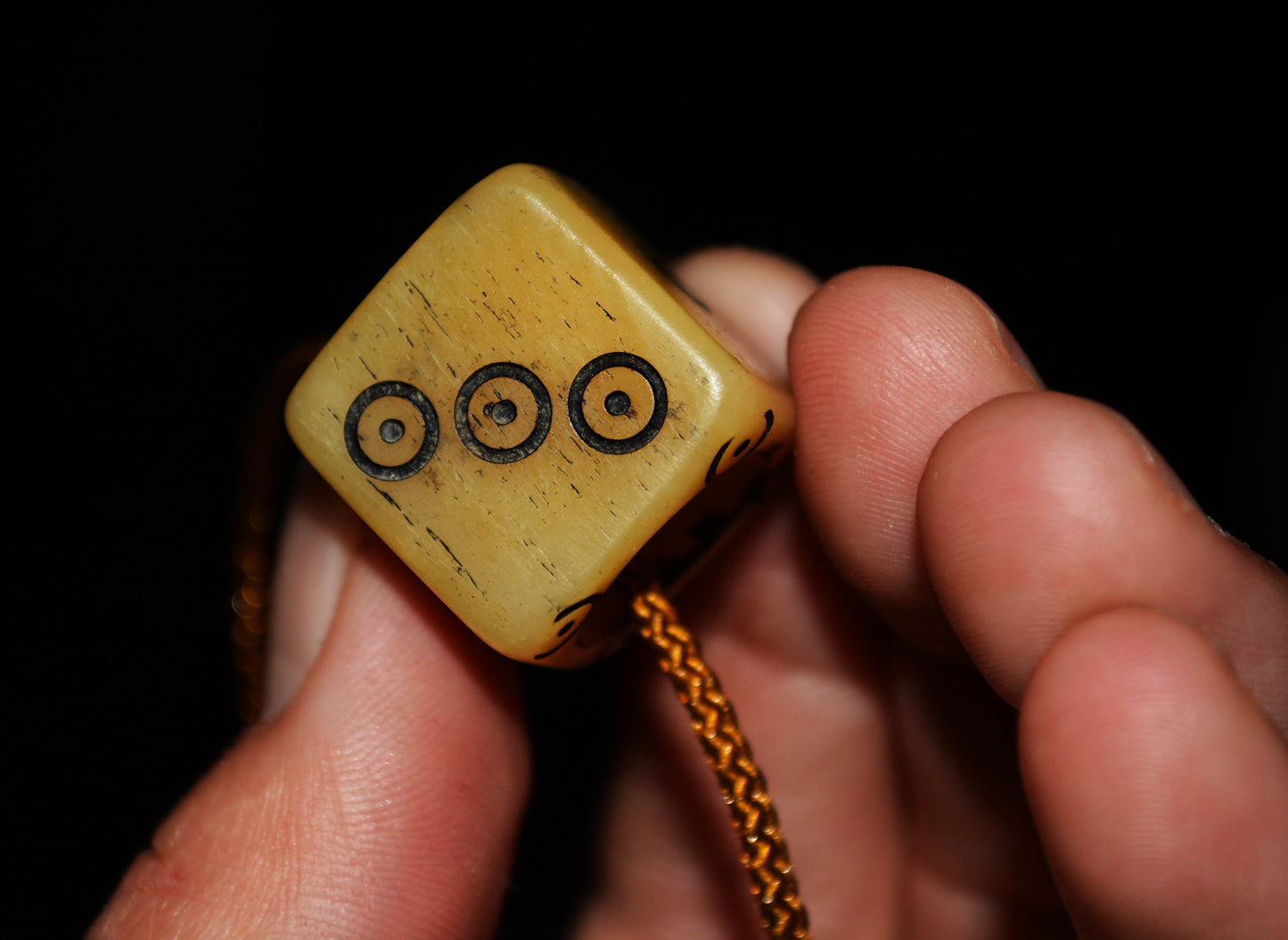 Real Tibetan Old Antique Kapala Bone Dice Pendant Amulet Himalaya Genuine Palden Lhamo Buddhism Mala Prayer Beads Talisman