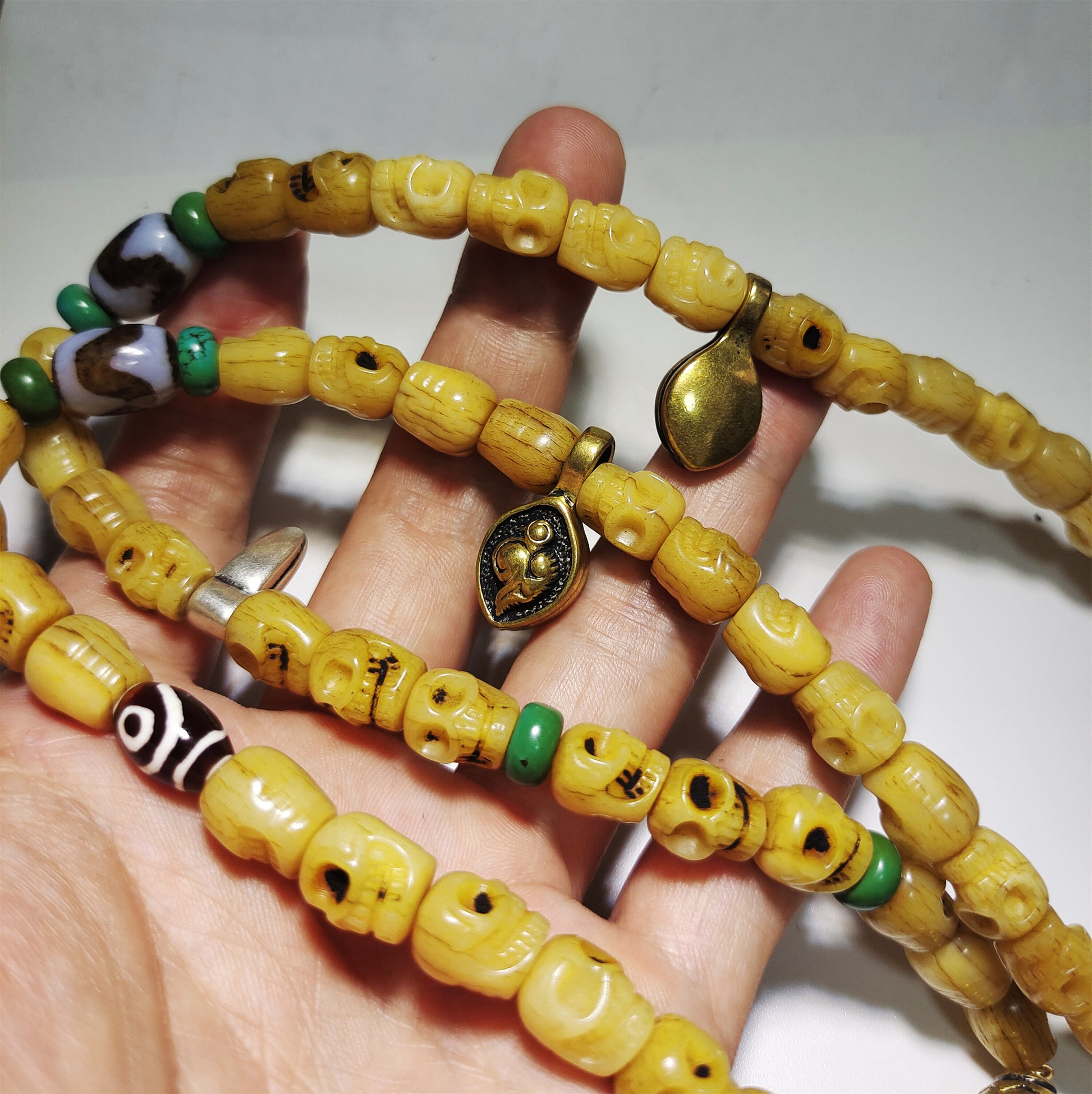 Real Tibetan Old Antique Kapala Bone Skull Mala Prayer Beads Bracelet Rosary Himalaya Genuine 108 Buddhism Worry Necklace Amulet