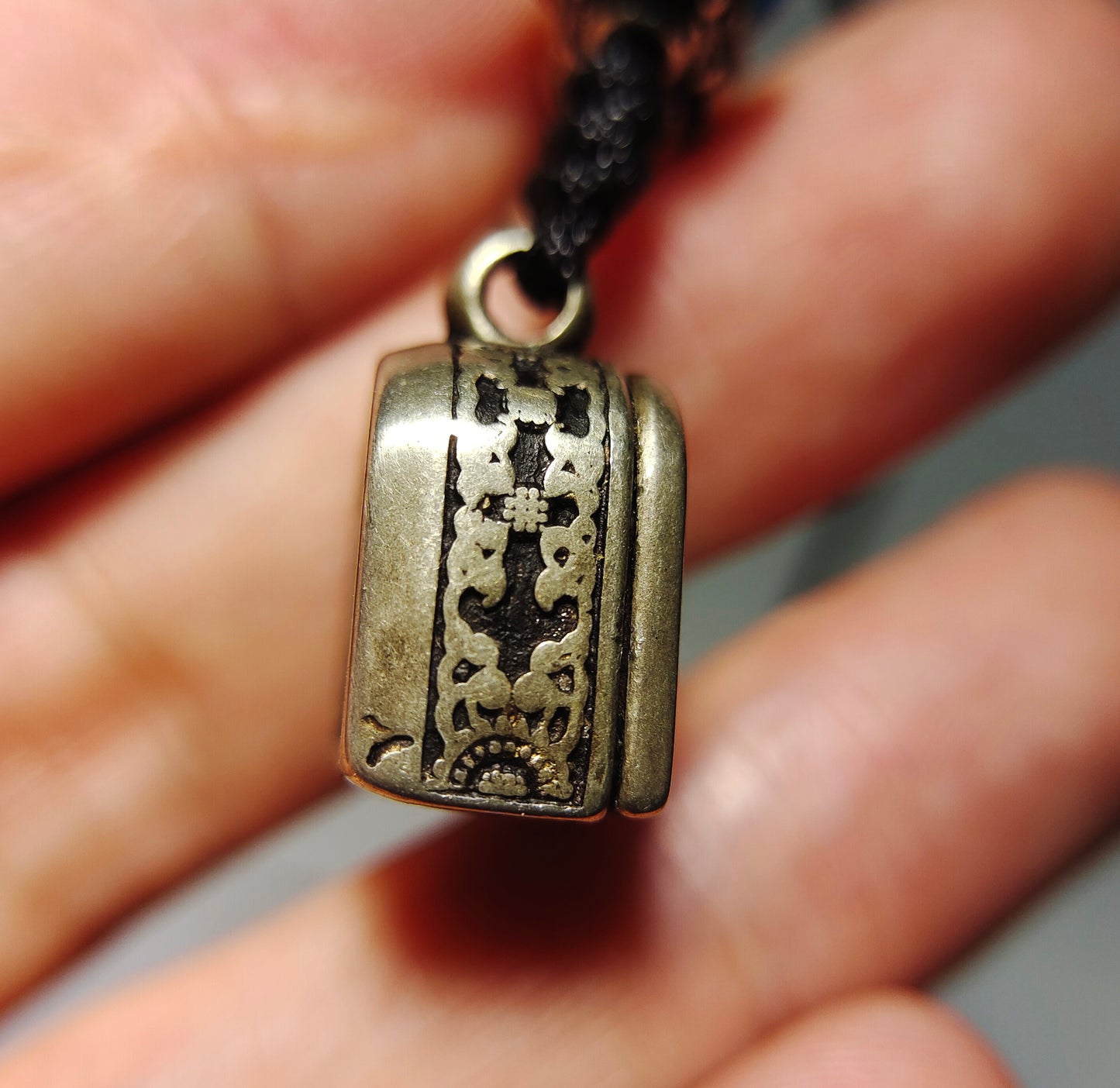 Real Tibetan Old Antique Silver Gau Prayer Box Ghau Niche Pendant Shrine Himalaya Amulet Talisman