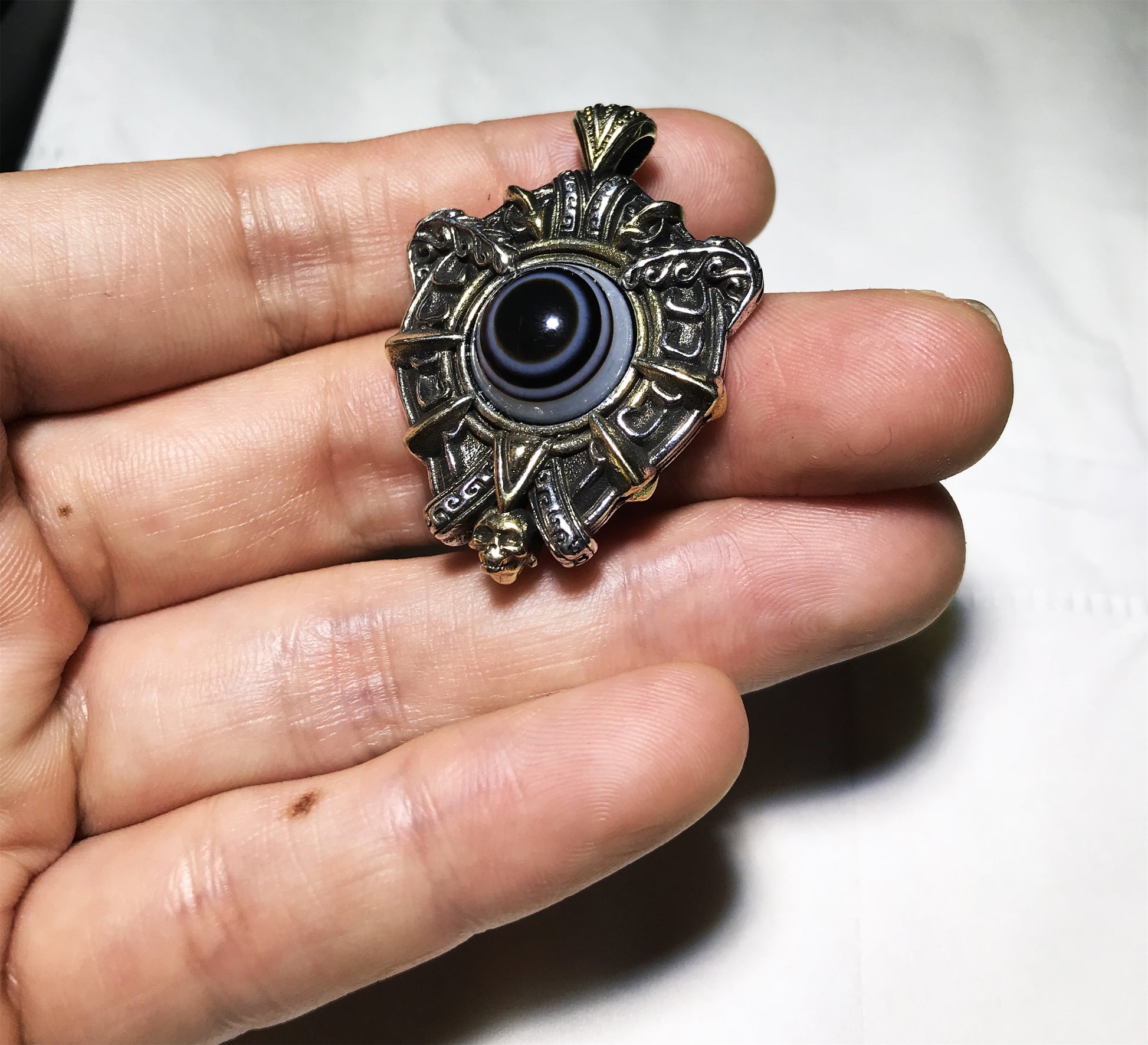 Real Tibetan Old Luk Mik Eye Dzi Bead Pendant Himalaya Agate Goat Horse Genuine Antique Banded LukMik Gzi Talisman