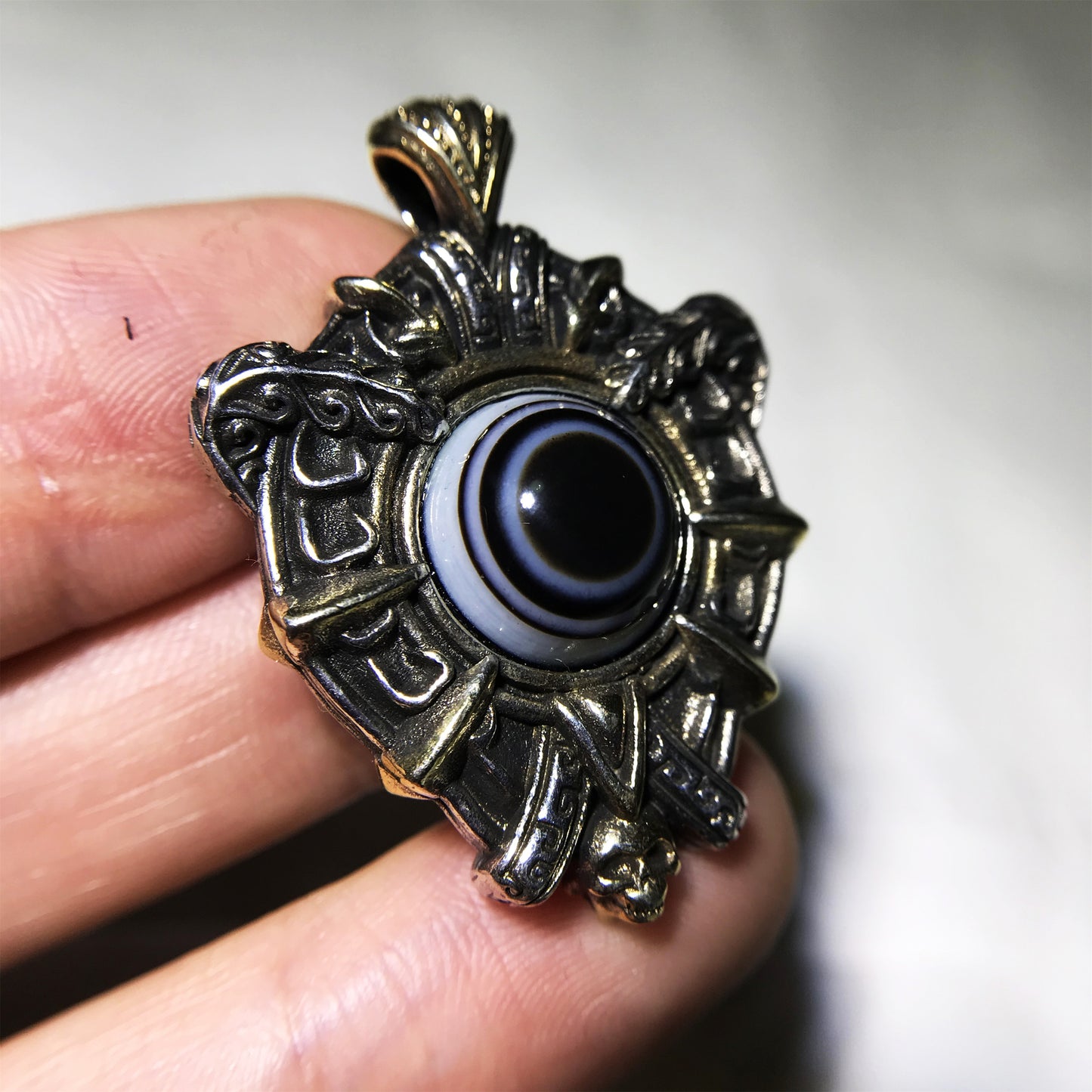 Real Tibetan Old Luk Mik Eye Dzi Bead Pendant Himalaya Agate Goat Horse Genuine Antique Banded LukMik Gzi Talisman