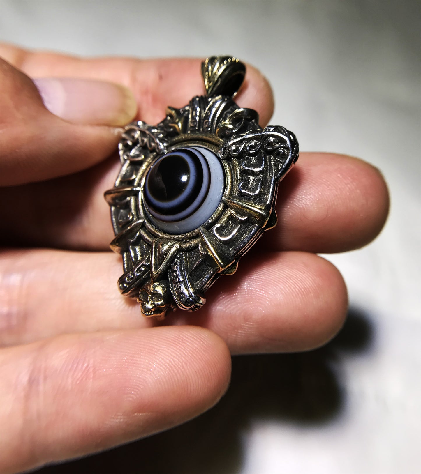 Real Tibetan Old Luk Mik Eye Dzi Bead Pendant Himalaya Agate Goat Horse Genuine Antique Banded LukMik Gzi Talisman