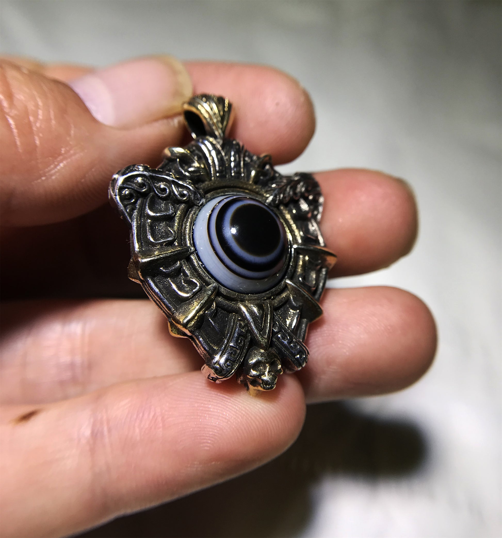 Real Tibetan Old Luk Mik Eye Dzi Bead Pendant Himalaya Agate Goat Horse Genuine Antique Banded LukMik Gzi Talisman