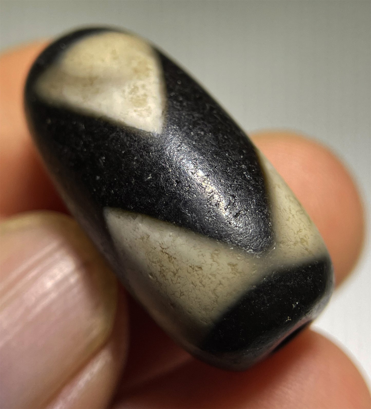 Tibetan Ancient Real Zigzag Water Wave Dzi Bead Amulet Himalayas Pendnat Genuine Agate Tiger Tooth Gzi Talisman