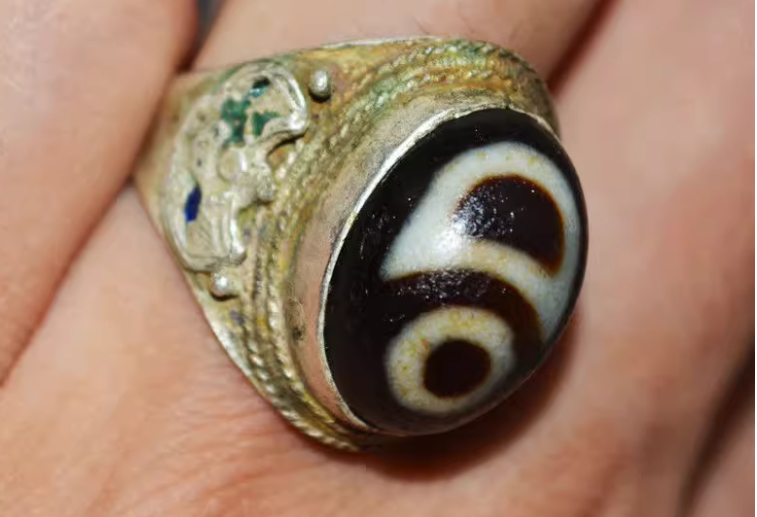 Tibetan Ancient Sun and Moon Dzi Bead Ring Amulet Himalayan Old Antique Real Agate Nepal Pure Gzi Talisman