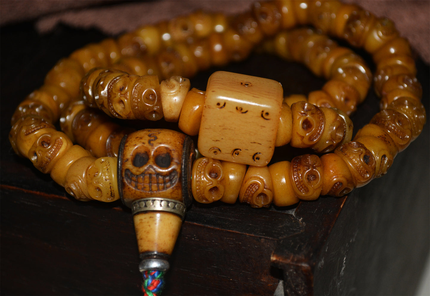 Tibetan Old Antique Skull Prayer Beads Bracelet Real Kapala Bone Mala Rosary Himalayan Genuine 108 Buddhism Worry Necklace Dice Amulet