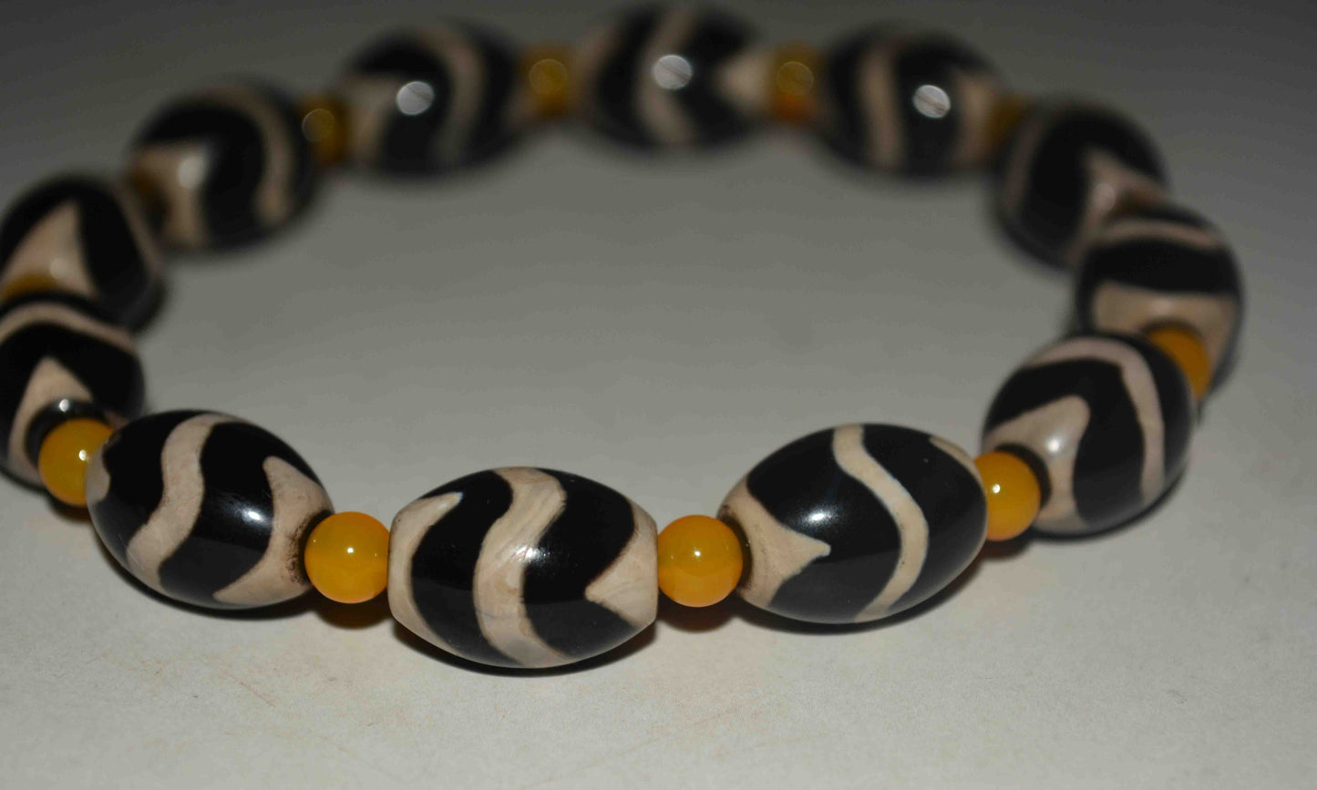 Tibetan Old Tiger Tooth Dzi Bead Bracelet Mala Amulet Water Wave Himalayas Zigzag Gzi Talisman Prayer Beads