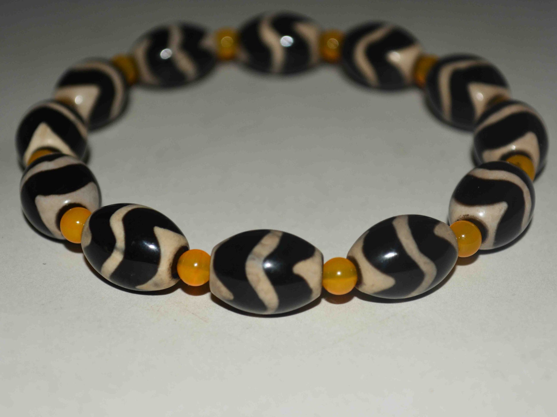 Tibetan Old Tiger Tooth Dzi Bead Bracelet Mala Amulet Water Wave Himalayas Zigzag Gzi Talisman Prayer Beads