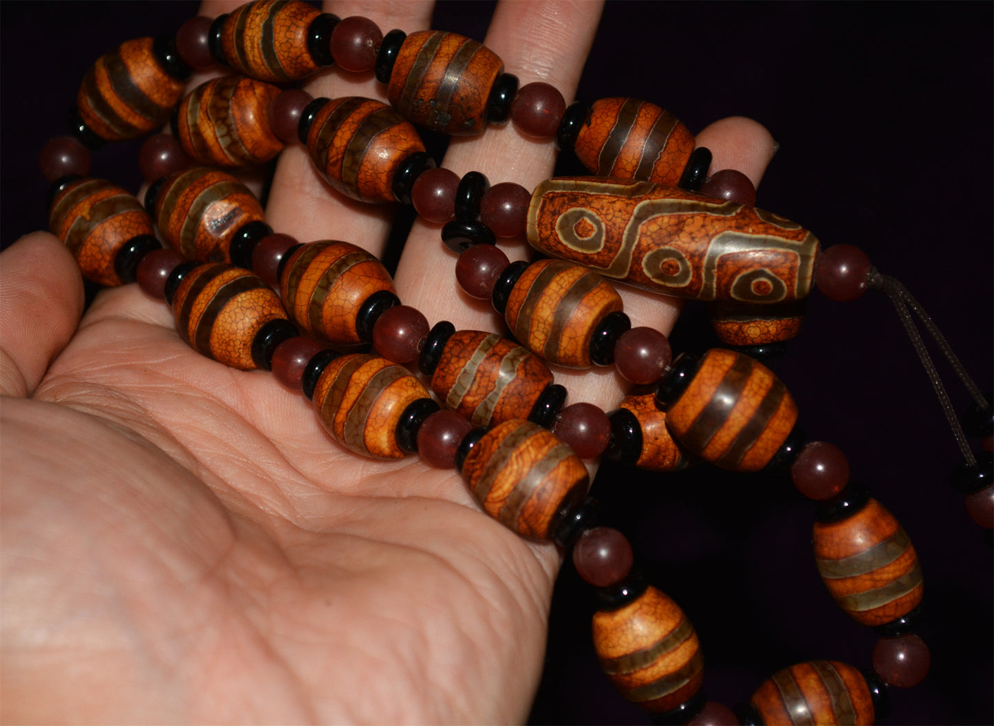 Tibetan Real Old Ancient Nine Eyes Dzi Bead Necklace Mala Prayer Beads Amulet Himalayan Agate Pure Gzi Pyu Striped