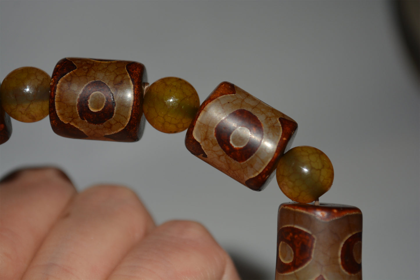 real tibetan ancient three eyes dzi bead bracelet amulet mal genuine old antique himalaya agate nepal 3 pure gzi talisman