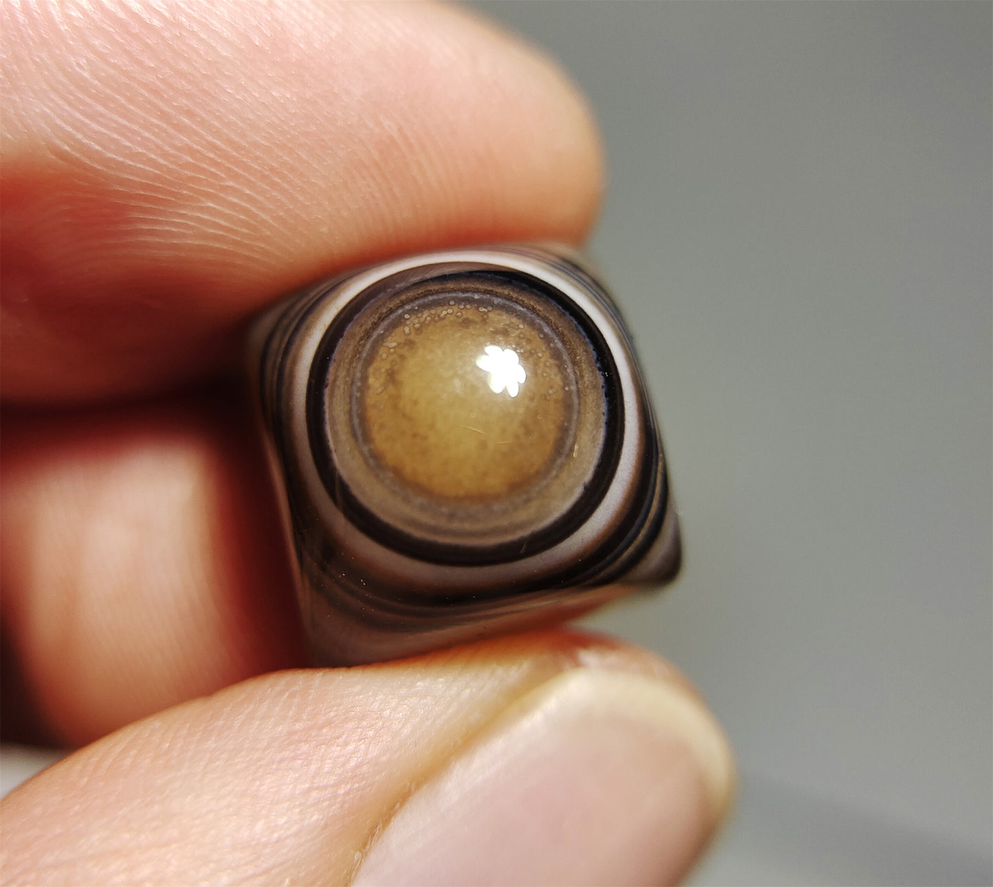 tibetan ancient lukmik eye dzi bead agate