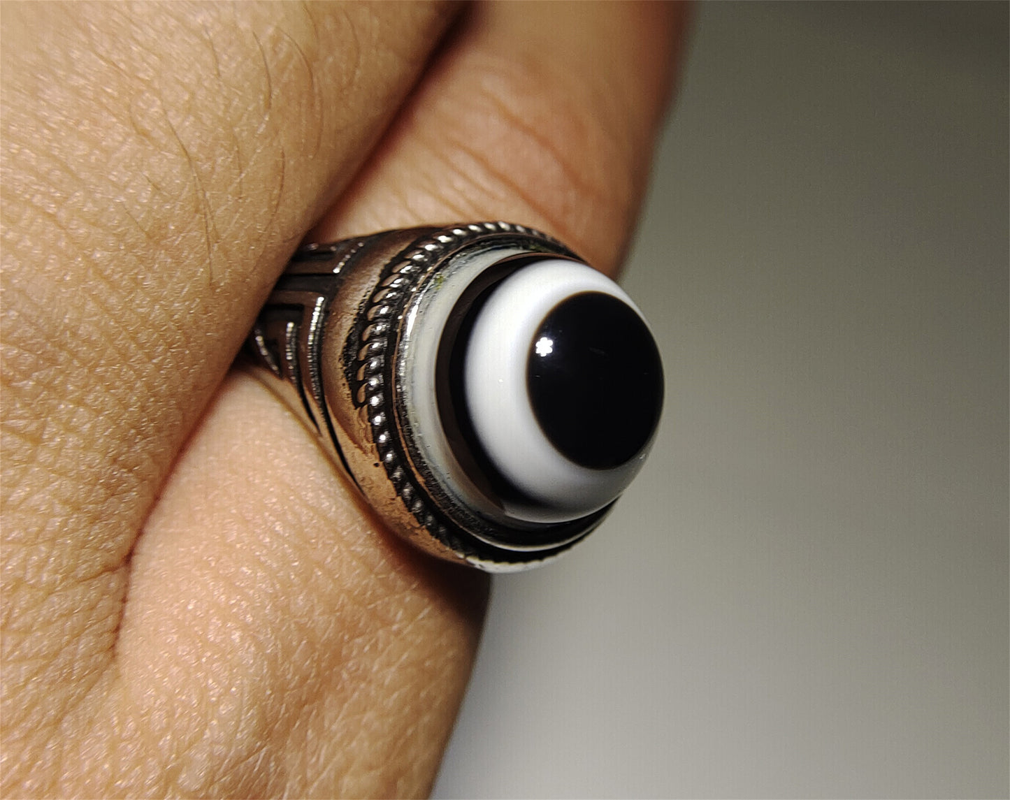 Tibetan Antique Sulemani Agate Lukmik Eye Medicine Dzi Bead Ring Amulet Real Himalaya luk mik